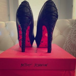 Betsy Johnson Platform black corset heels